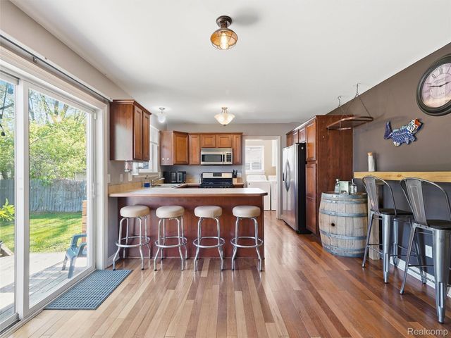 7226 Garvin, Waterford Charter Township, MI 48329