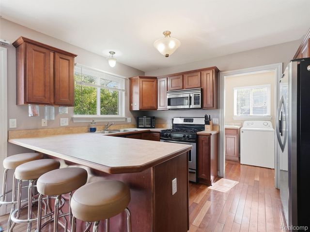 7226 Garvin, Waterford Charter Township, MI 48329