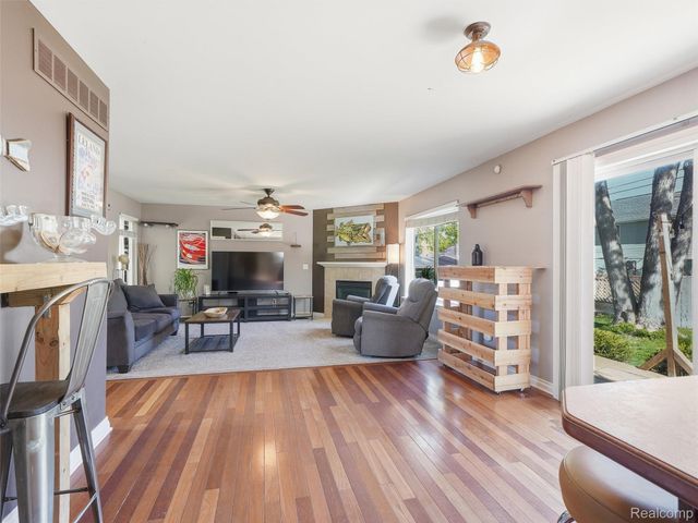 7226 Garvin, Waterford Charter Township, MI 48329