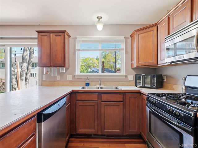 7226 Garvin, Waterford Charter Township, MI 48329