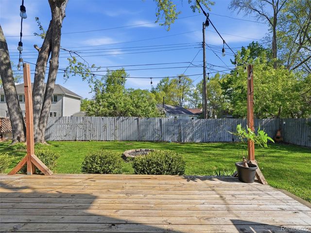 7226 Garvin, Waterford Charter Township, MI 48329