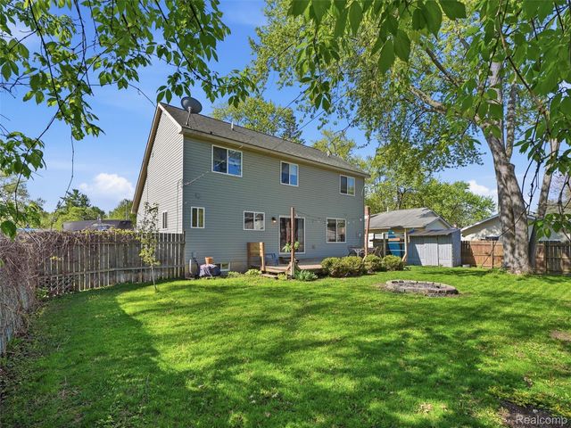 7226 Garvin, Waterford Charter Township, MI 48329