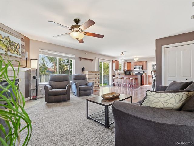 7226 Garvin, Waterford Charter Township, MI 48329