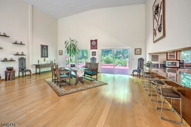 5 Thads Hill Rd, Bethlehem Twp., NJ 08827