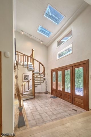 5 Thads Hill Rd, Bethlehem Twp., NJ 08827