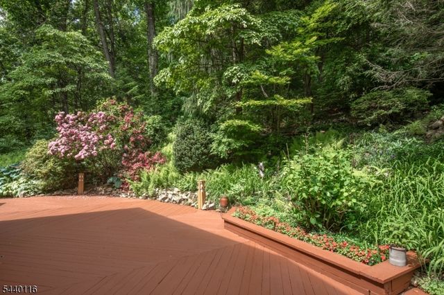 5 Thads Hill Rd, Bethlehem Twp., NJ 08827