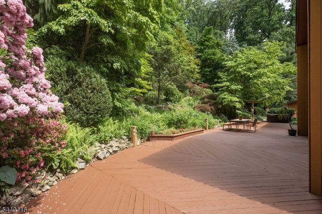 5 Thads Hill Rd, Bethlehem Twp., NJ 08827