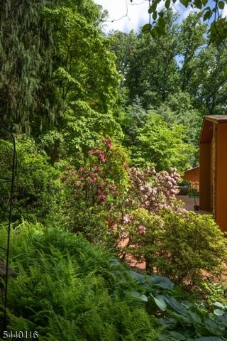 5 Thads Hill Rd, Bethlehem Twp., NJ 08827