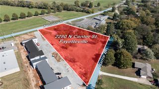 2280 N Center Street, Fayetteville, AR 72701