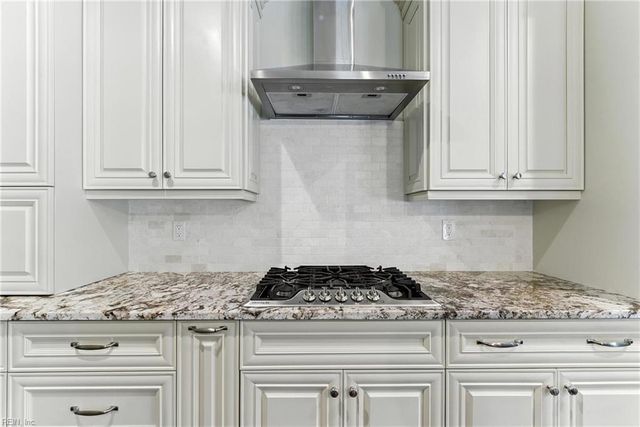 1002 Waterview Rd, Yorktown, VA 23692