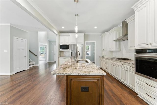 1002 Waterview Rd, Yorktown, VA 23692
