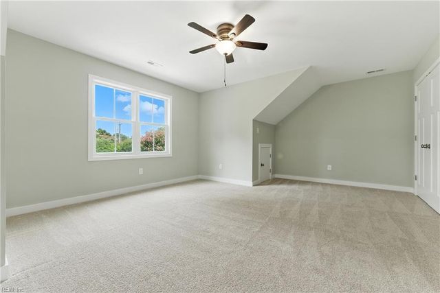 1002 Waterview Rd, Yorktown, VA 23692