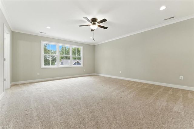 1002 Waterview Rd, Yorktown, VA 23692
