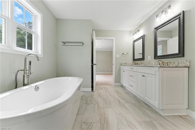 1002 Waterview Rd, Yorktown, VA 23692