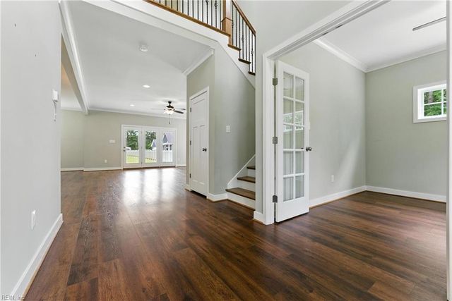 1002 Waterview Rd, Yorktown, VA 23692