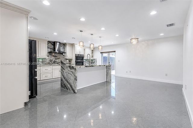 1204 SW 136th Pl, Miami, FL 33184
