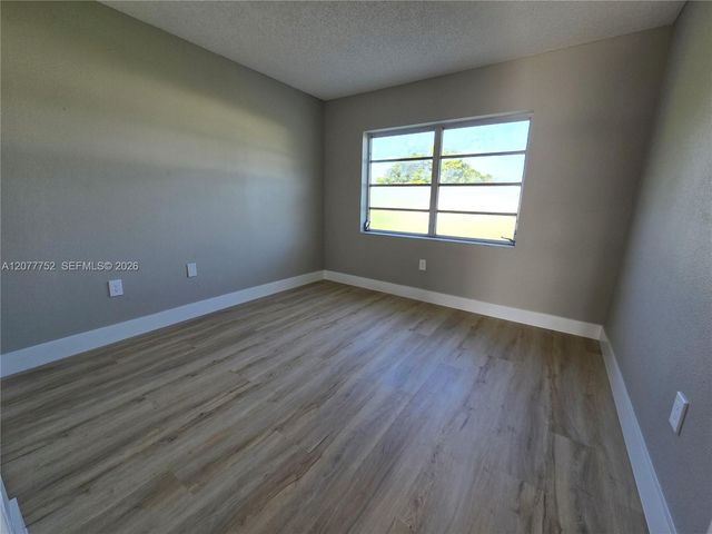 17120 SW 94th Avenue 404, Palmetto Bay, FL 33157