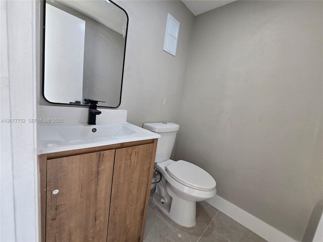 17120 SW 94th Avenue 404, Palmetto Bay, FL 33157