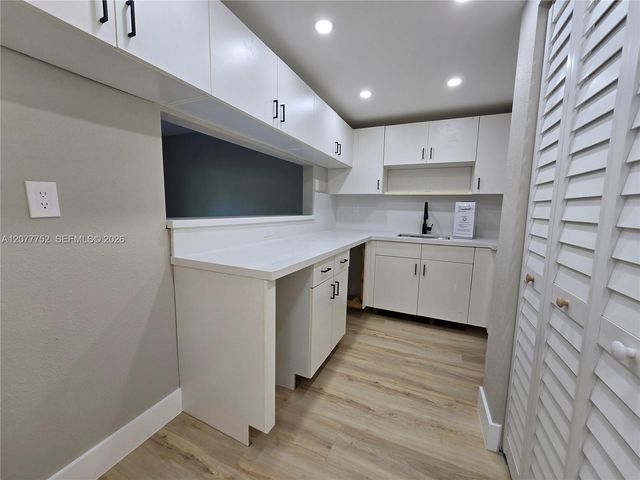 17120 SW 94th Avenue 404, Palmetto Bay, FL 33157