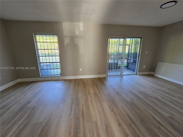 17120 SW 94th Avenue 404, Palmetto Bay, FL 33157