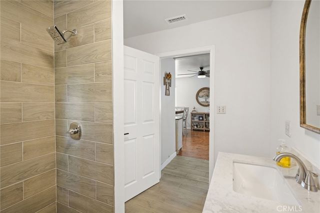 15627 Vintage, North Hills, CA 91343