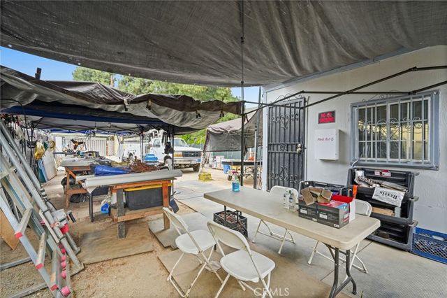 15627 Vintage, North Hills, CA 91343