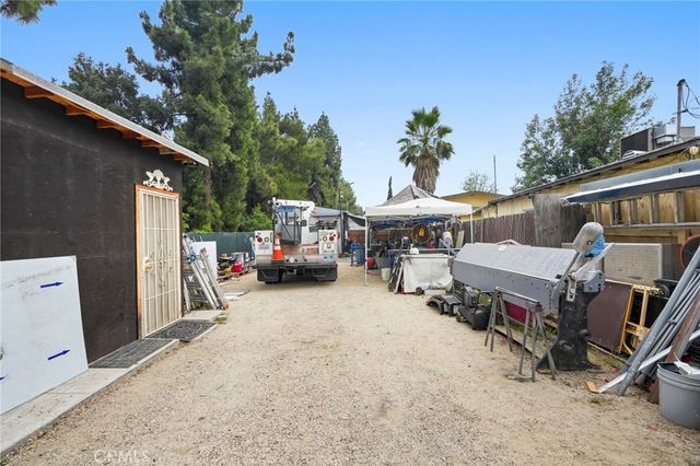 15627 Vintage, North Hills, CA 91343