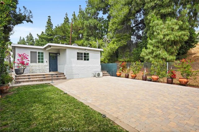 15627 Vintage, North Hills, CA 91343