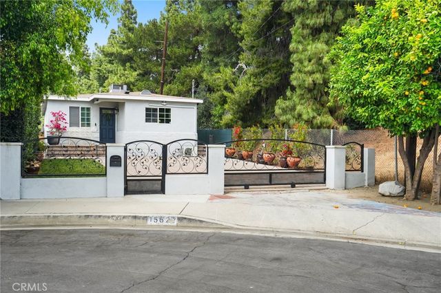 15627 Vintage, North Hills, CA 91343