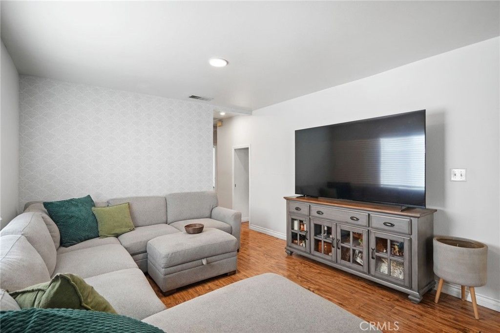 Image 26 of property listing at 15627 Vintage, North Hills, CA 91343