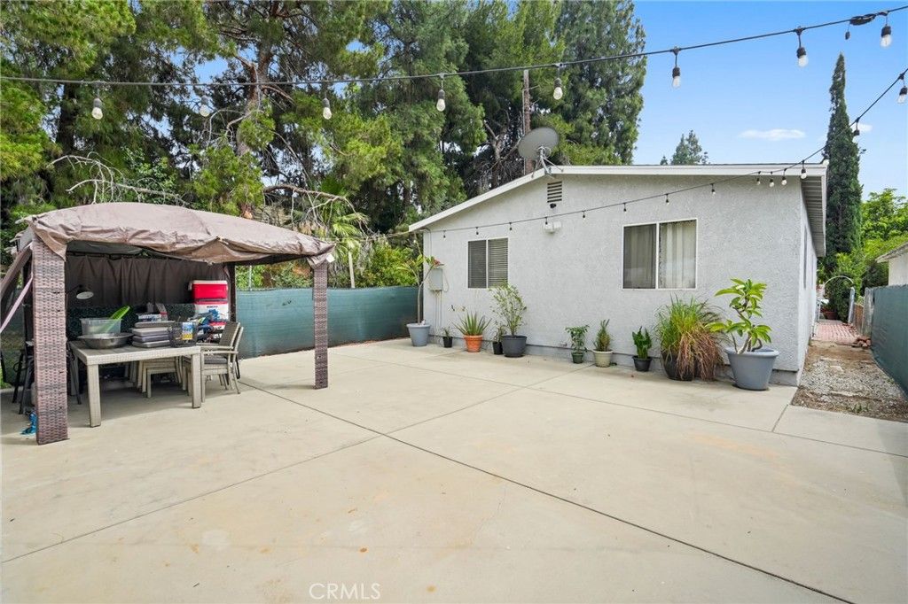 Image 38 of property listing at 15627 Vintage, North Hills, CA 91343