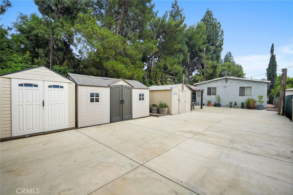Image 39 of property listing at 15627 Vintage, North Hills, CA 91343