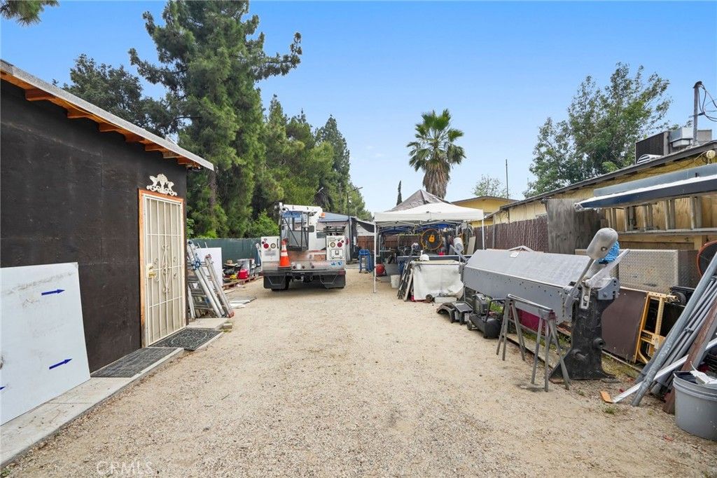 Image 44 of property listing at 15627 Vintage, North Hills, CA 91343