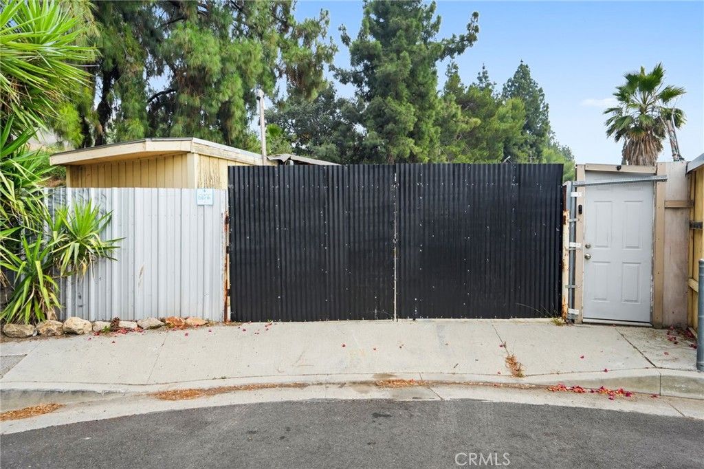 Image 45 of property listing at 15627 Vintage, North Hills, CA 91343