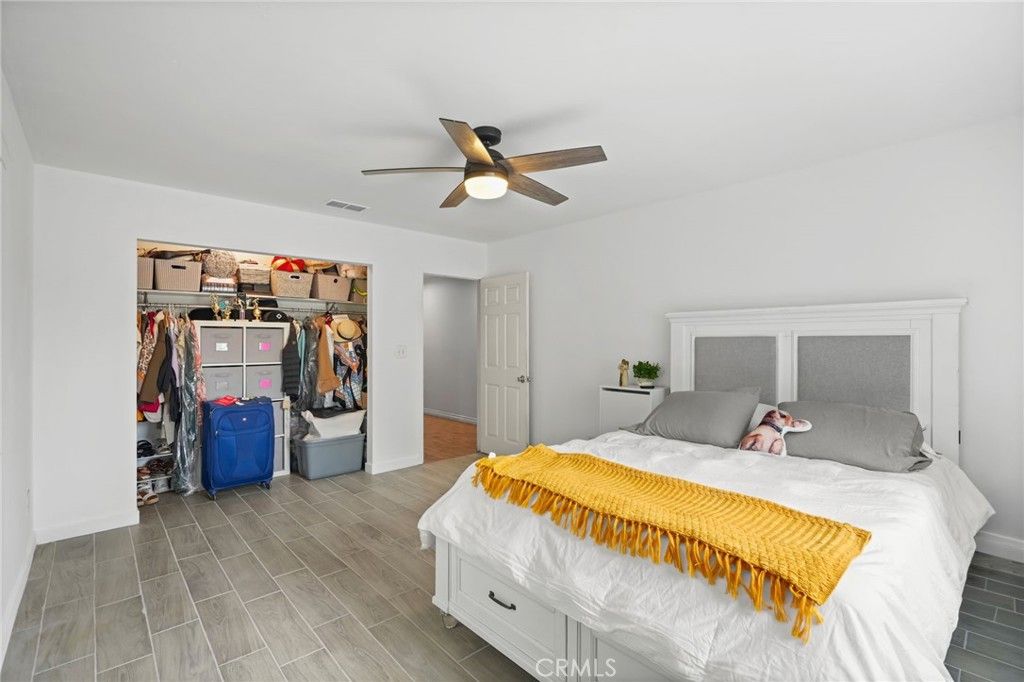 Image 9 of property listing at 15627 Vintage, North Hills, CA 91343