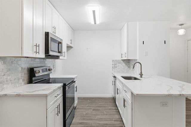12550 Whittington Drive 403, Houston, TX 77077