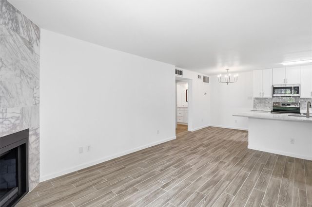 12550 Whittington Drive 403, Houston, TX 77077