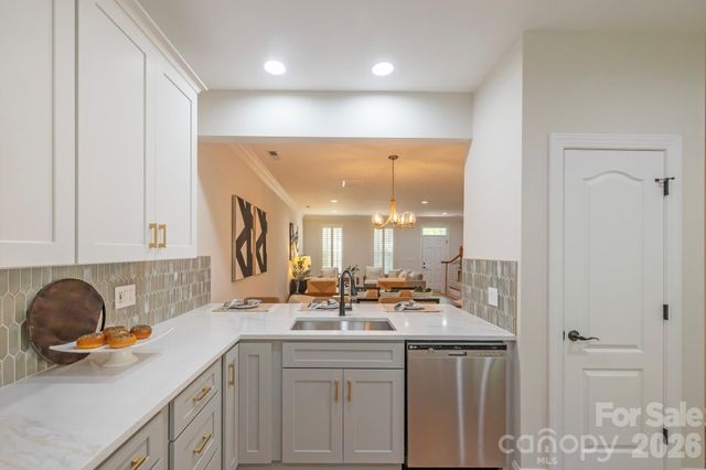9323 Bonnie Briar Circle, Charlotte, NC 28277