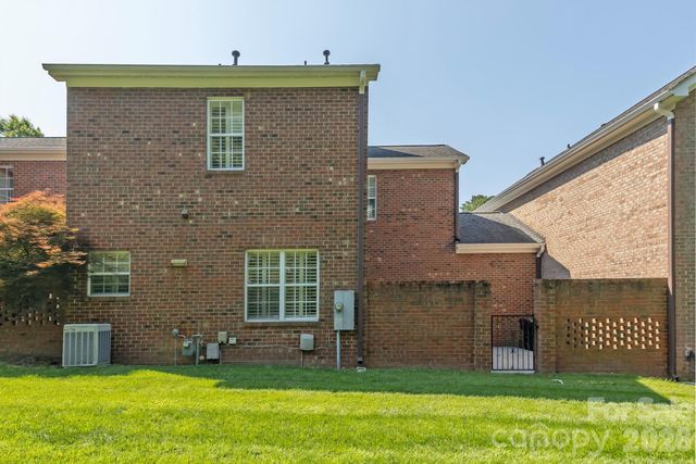 9323 Bonnie Briar Circle, Charlotte, NC 28277