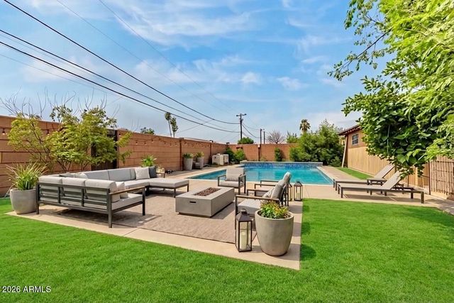 4001 W CITRUS Way, Phoenix, AZ 85019