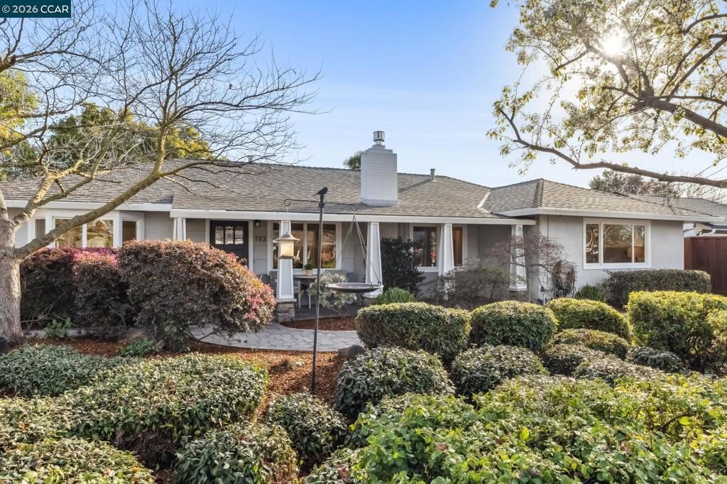 Image 3 of property listing at 113 113 Adria Dr, Pleasant Hill, CA 94523