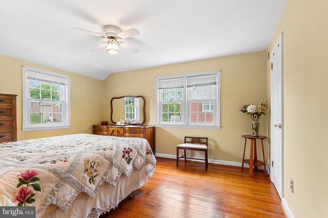 321 HOLT LN, Springfield, PA 19064