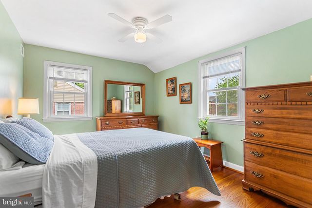 321 HOLT LN, Springfield, PA 19064