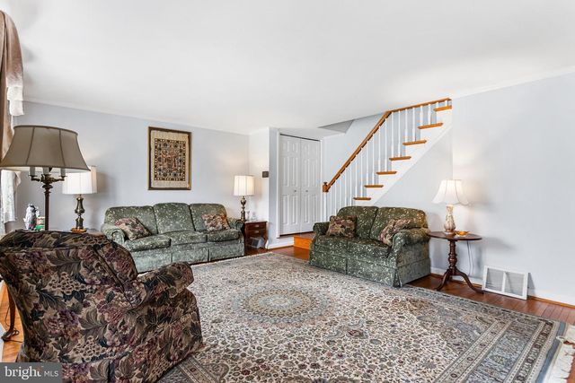 321 HOLT LN, Springfield, PA 19064
