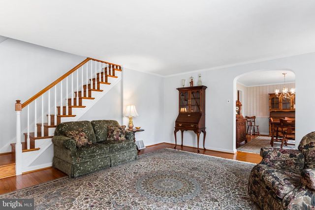 321 HOLT LN, Springfield, PA 19064