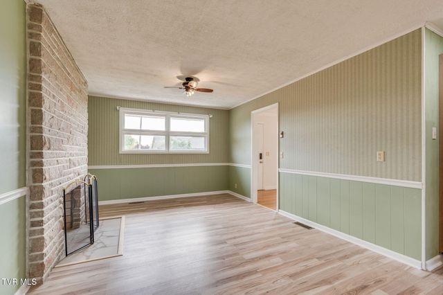 812 Mimosa Drive, Kingsport, TN 37660