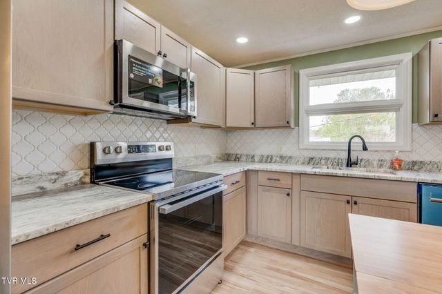 812 Mimosa Drive, Kingsport, TN 37660