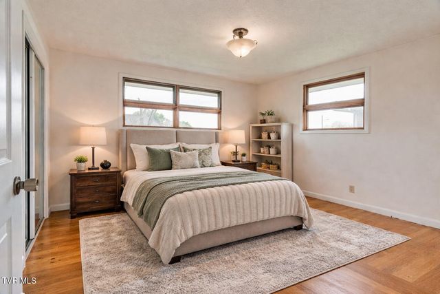 812 Mimosa Drive, Kingsport, TN 37660