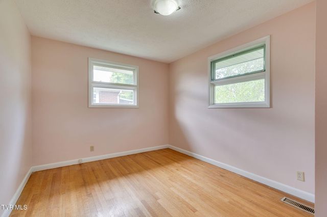 812 Mimosa Drive, Kingsport, TN 37660