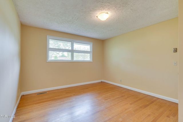 812 Mimosa Drive, Kingsport, TN 37660